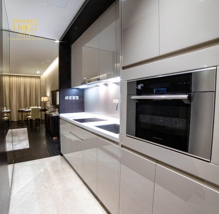 Ph Suites At Pavilion Bukit Bintang Kuala Lumpur Eksteriør billede A modern kitchen